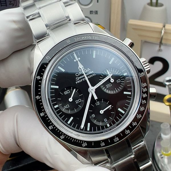 OM Omega Speedmaster 310.30.42.50.01.001 watch