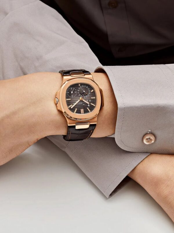 Patek Philippe Pre-Owned 2021 unworn Nautilus 40mm