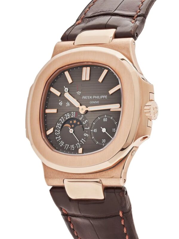 Patek Philippe Pre-Owned 2021 unworn Nautilus 40mm